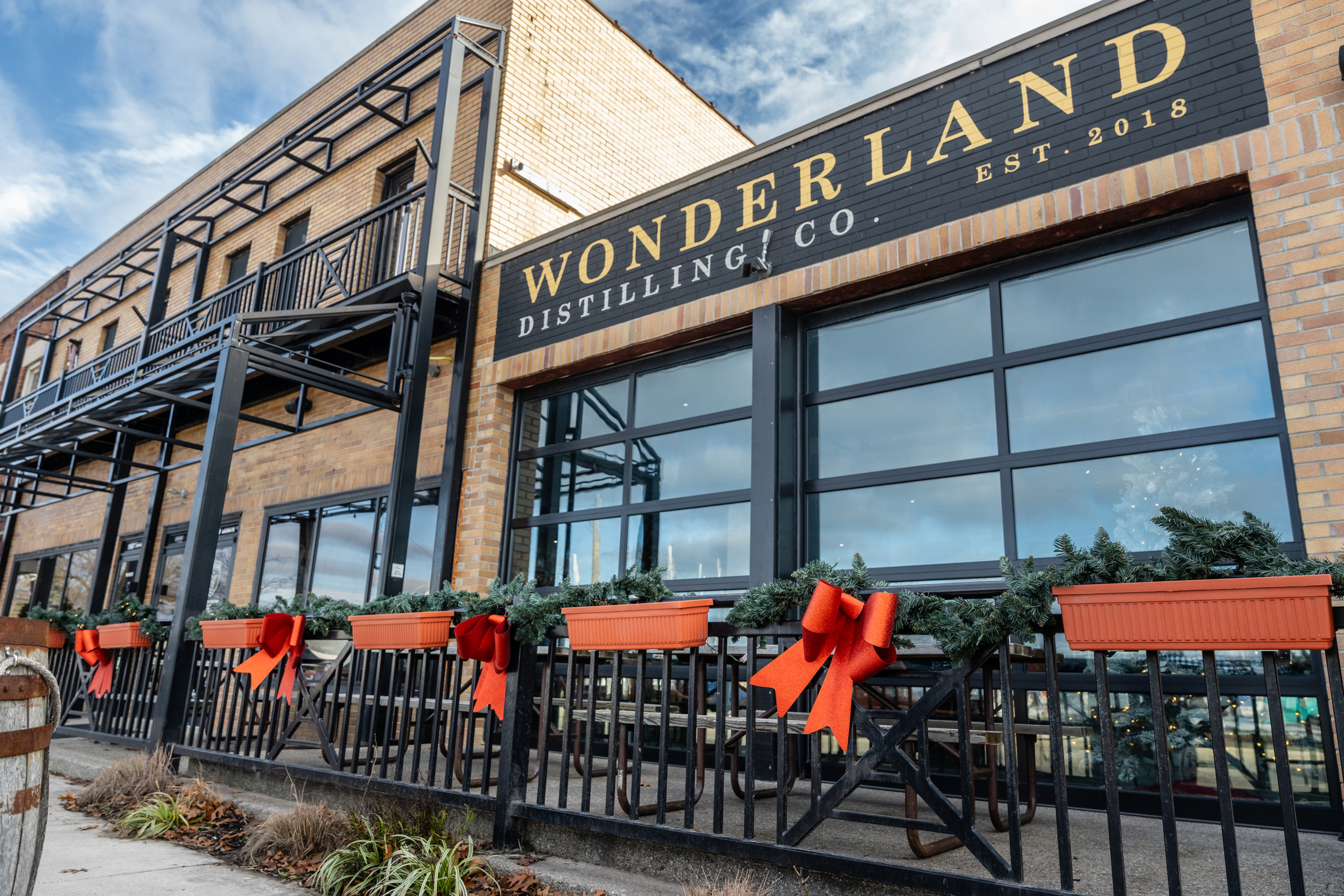 Wonderland_Lakeside